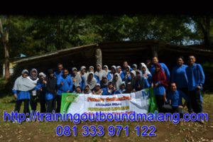 Outbound di Songgoriti Malang