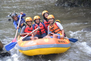 Wisata rafting di Kota Batu